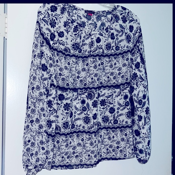Vince Camuto Floral Design Blouse - Picture 1 of 7